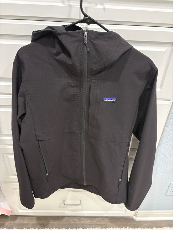 Patagonia Other - Patagonia R1 tech hoodie men's Black Hooded Utility Jacket
